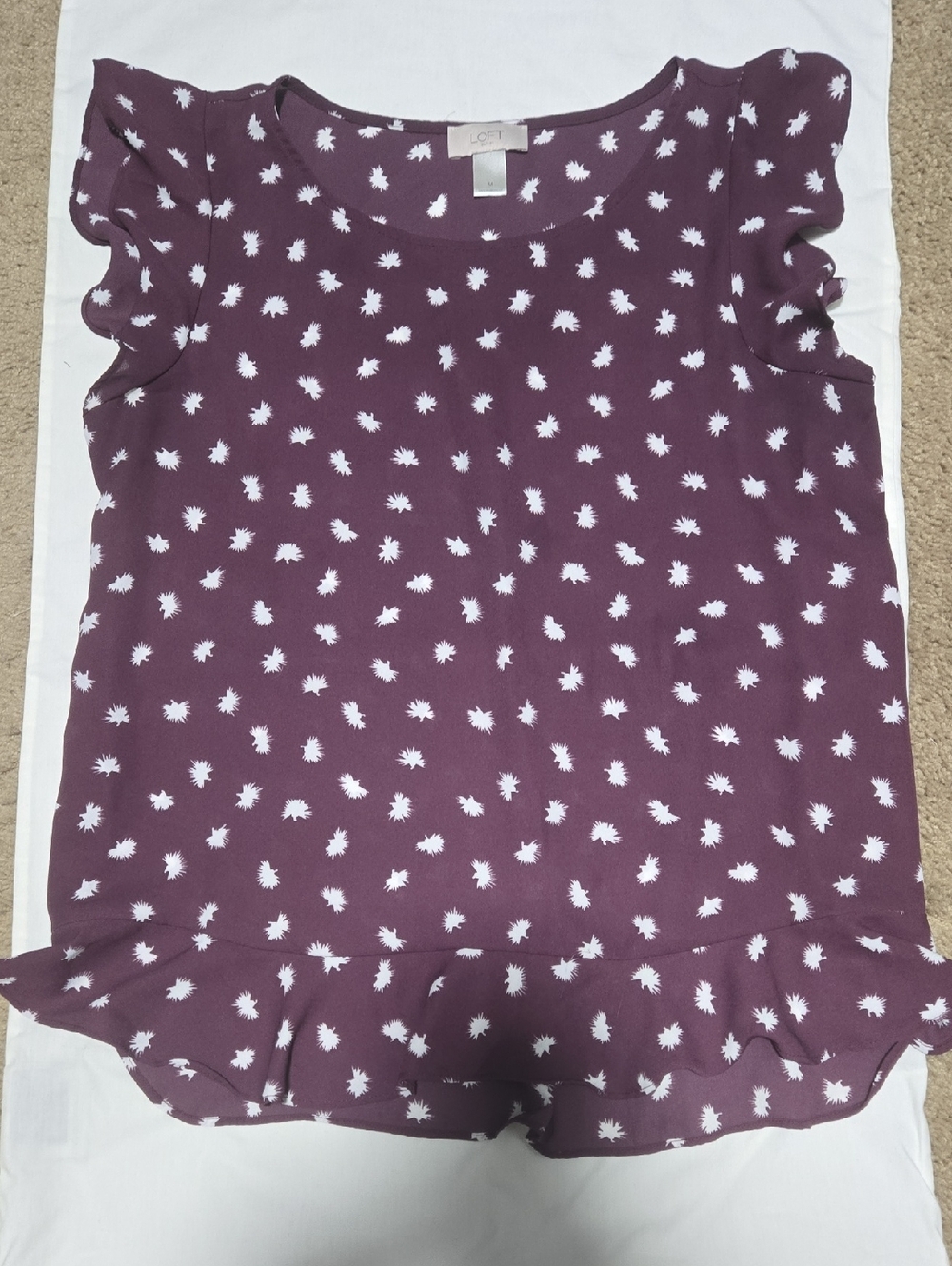 LOFT Plum Purple Ruffle Sleeve Top with White Daisy Print